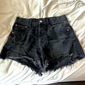 Aeropostale, Size 6. 90s High Rise Cut-Offs